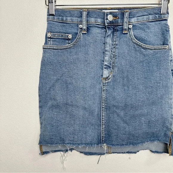 Aritzia Womens 2 Wilfred Free Cut Off Denim Skirt  Mini Raw Step Hem - Picture 3 of 11